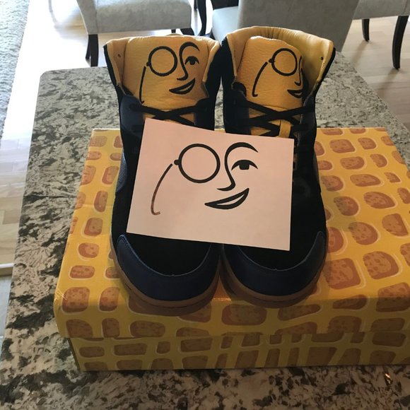 Mr. Peanut Crunch Running Shoes - Picture 1 of 2